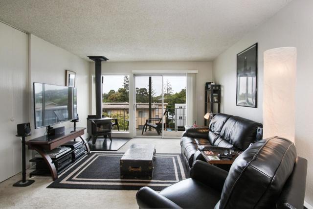 2200 Village Court, Belmont CA: https://media.crmls.org/mediaz/20c0f321-a5b8-4199-806b-b0d4744dd3aa.jpg