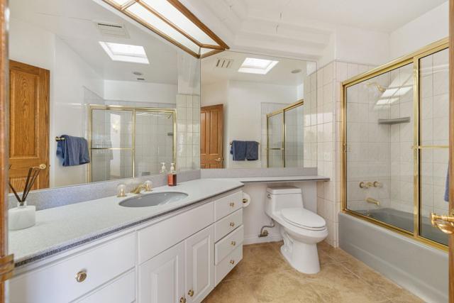 50180 Vista Montana Road, La Quinta CA: https://media.crmls.org/mediaz/20c194ab-2b44-42ad-8863-cc6068cee793.jpg