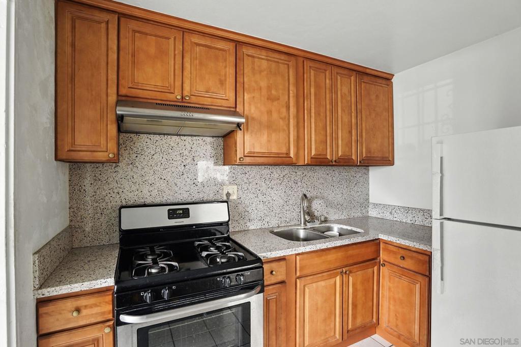 MLS #250040939SD image #6