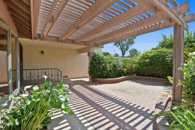 Detail Gallery Image 9 of 12 For 728 Arroues Dr, Fullerton,  CA 92835 - 3 Beds | 3 Baths