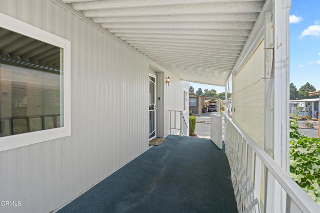 262 Gershwin Lane, Ventura CA: https://media.crmls.org/mediaz/20c2f88c-98fb-4f1e-9230-c24047bd4564.jpg