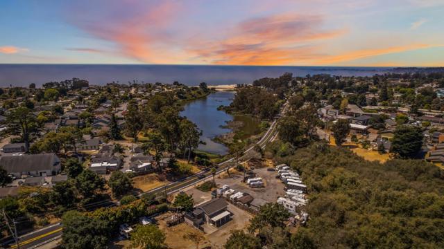 Image 31 of 33 For 2565 Portola Drive