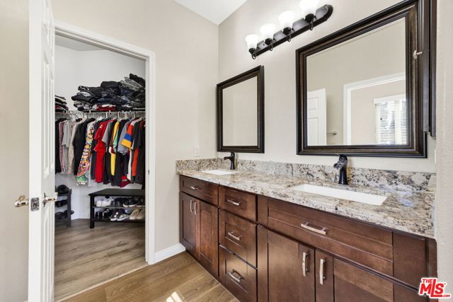 28955 Oak Spring Canyon Road, Canyon Country CA: https://media.crmls.org/mediaz/20c32d3f-9b36-4b90-8cb5-98af5bf9cd8b.jpg