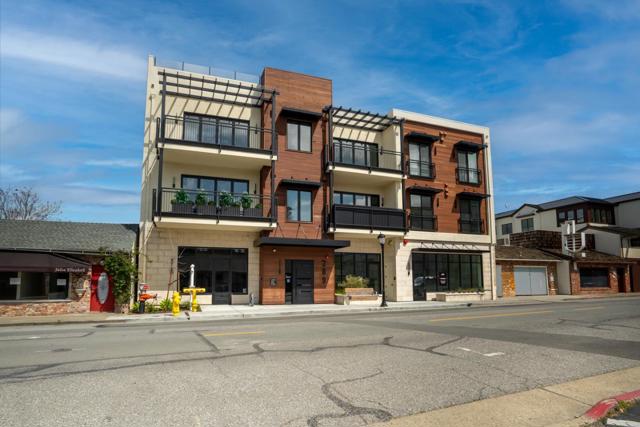 389 First Street, Los Altos CA: https://media.crmls.org/mediaz/20c37868-496d-475e-b3ae-c2f2d4e5e644.jpg