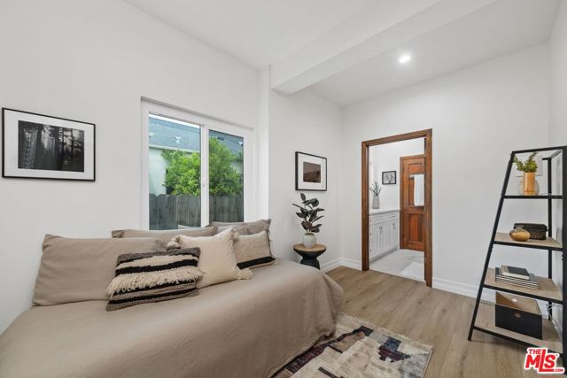 326 N Beachwood Drive, Los Angeles CA: https://media.crmls.org/mediaz/20c3f1ee-5d2f-47a4-880b-289ed039ac93.jpg