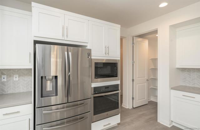 39818 Ninebark Ct, Temecula CA: https://media.crmls.org/mediaz/20c4b1b4-8ec3-4e07-8829-69d3266ab6df.jpg
