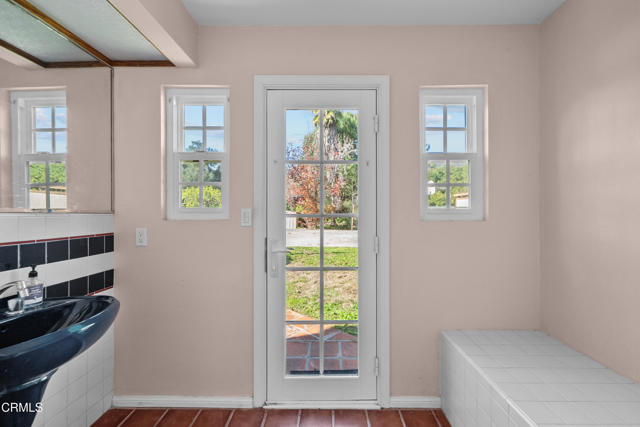 Detail Gallery Image 28 of 68 For 1325 Cliff Ave, Fillmore,  CA 93015 - 5 Beds | 3 Baths