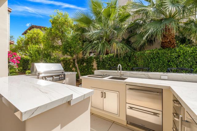 52345 Via Castile, La Quinta CA: https://media.crmls.org/mediaz/20c663fe-4a3f-47b0-86d5-2642491a6e6b.jpg