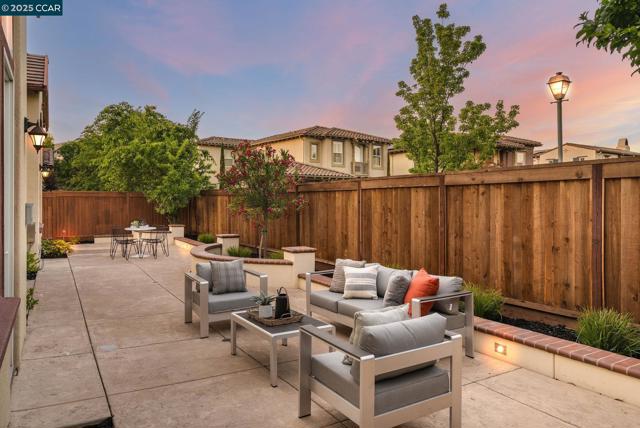 3467 Cashmere Street, Danville CA: https://media.crmls.org/mediaz/20c75ed7-7e4e-42a6-b801-74eda18bbd95.jpg