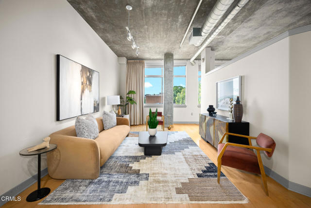 840 E Green Street, Pasadena CA: https://media.crmls.org/mediaz/20c78de0-963b-4fbb-935e-bc743d0fed4d.jpg