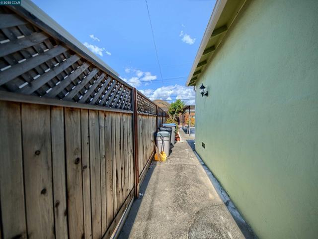 848 Linda Vista Street, San Jose CA: https://media.crmls.org/mediaz/20c7c40d-8c28-4d6b-b8dd-fdc334a6eb4a.jpg