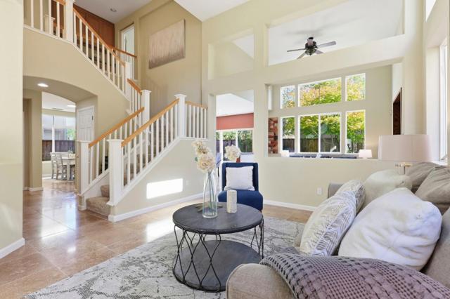 65 Driftwood Circle, Pacifica CA: https://media.crmls.org/mediaz/20c8451b-565d-4d5d-9525-1bbe70956864.jpg