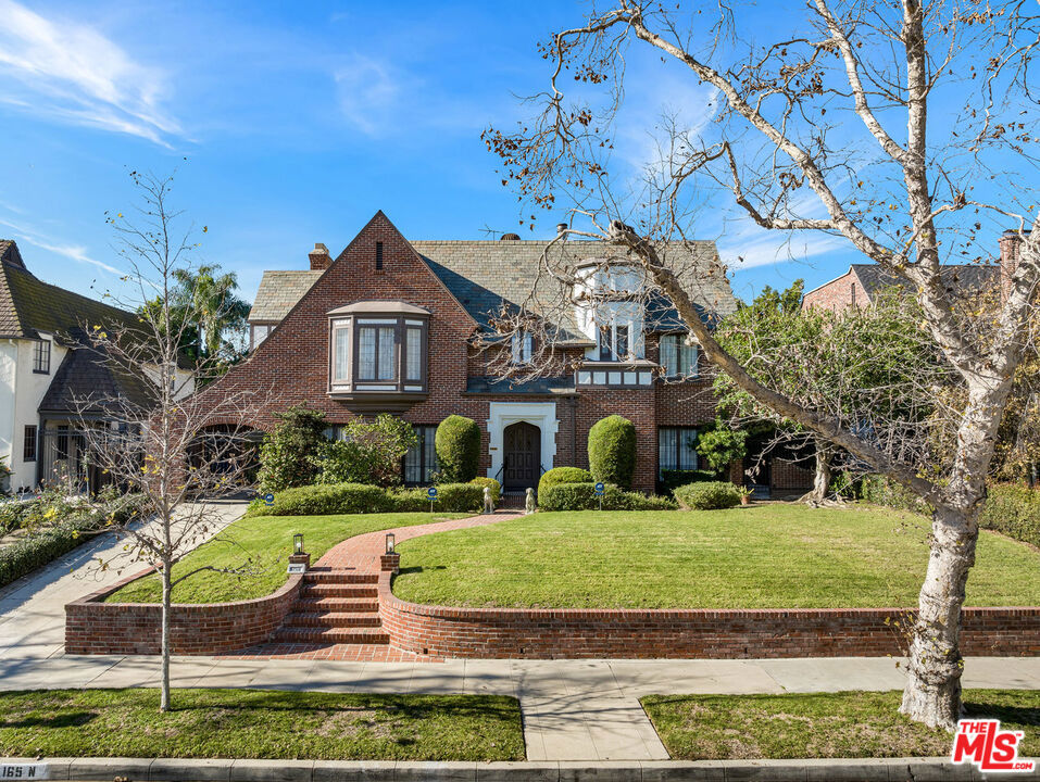 165 N Las Palmas Avenue, Los Angeles, CA 90004