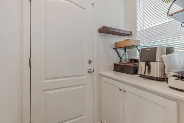 500 Duran Drive, Hollister CA: https://media.crmls.org/mediaz/20c9f465-b6ba-4401-b242-be19bc41cd41.jpg