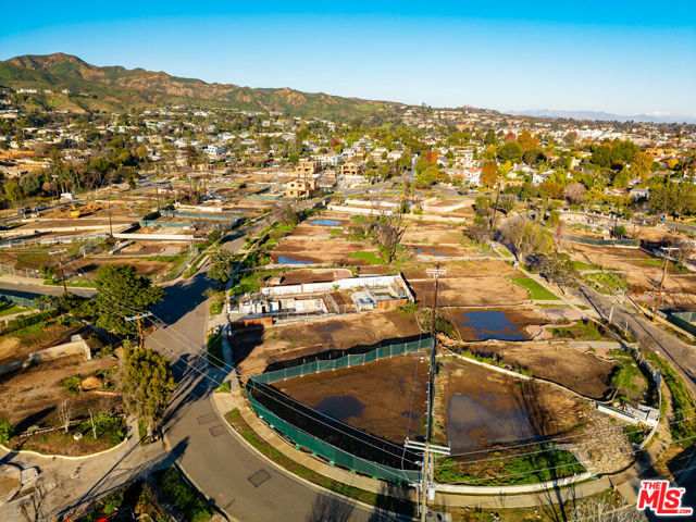 508 Muskingum Avenue, Pacific Palisades CA: https://media.crmls.org/mediaz/20ca2c2e-3abe-4c6b-8e59-758b8bbb5506.jpg