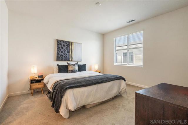 5464 Shorefront Dr, San Diego CA: https://media.crmls.org/mediaz/20ca6e7f-91b7-4e6a-b6c5-359e577f4d9f.jpg