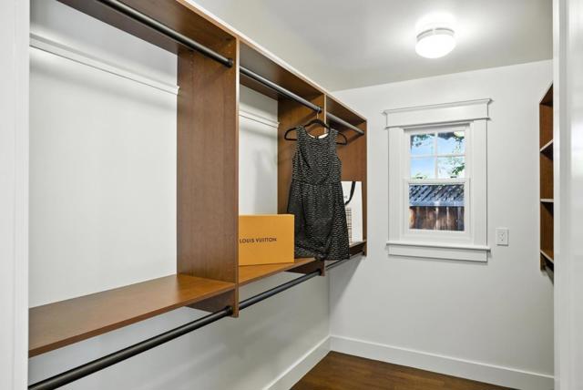 1108 Covington Road, Los Altos CA: https://media.crmls.org/mediaz/20cb2a71-cf51-41b6-8fbb-82dbafba5129.jpg
