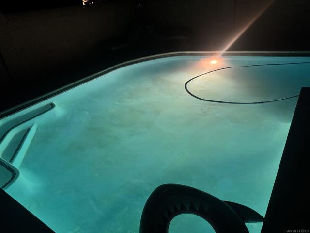 11518 205th St, Lakewood CA: https://media.crmls.org/mediaz/20cc3252-db26-4387-ad96-3b35c0463134.jpg