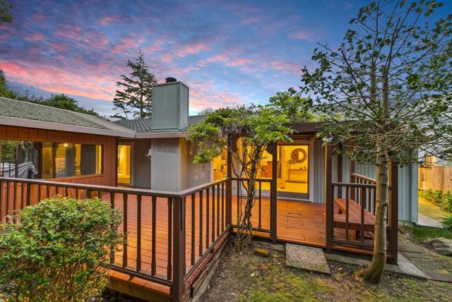 1435 Dolphin Drive, Aptos CA: https://media.crmls.org/mediaz/20cd6180-5f21-47dc-90b1-dd69c130124c.jpg