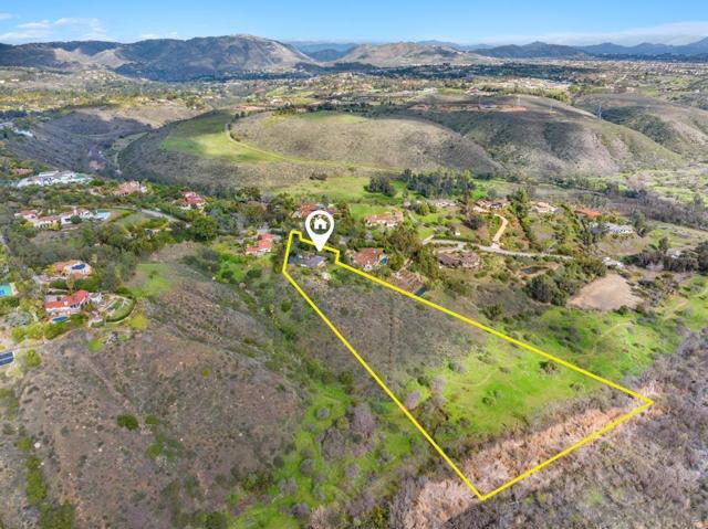 16574 Zumaque, Rancho Santa Fe CA: https://media.crmls.org/mediaz/20cd7c36-f986-4599-a02c-8278f38d382d.jpg