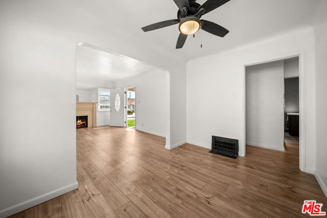 3961 W 64th Street, Los Angeles CA: https://media.crmls.org/mediaz/20cddbe3-3549-4208-bafa-f81b70750836.jpg