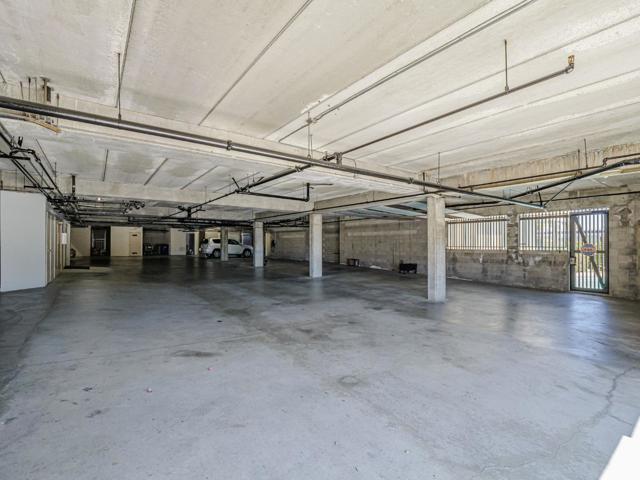 515 2nd Street, Santa Cruz CA: https://media.crmls.org/mediaz/20cdf0f2-de02-427a-8f81-d38a20ac71b3.jpg