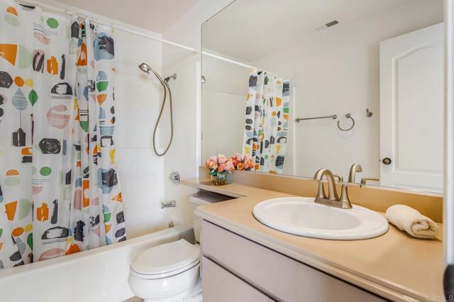 Detail Gallery Image 28 of 36 For 12916 Carmel Creek Rd, San Diego,  CA 92130 - 2 Beds | 2/1 Baths