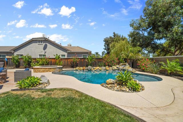 2264 Star Lilly Court, Brentwood CA: https://media.crmls.org/mediaz/20cfed23-6c87-41f3-a1da-beb112d6ef33.jpg