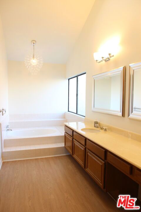 10827 MARIETTA Avenue, Culver City CA: https://media.crmls.org/mediaz/20cfff70-ed4e-41f3-8cc7-d7877c22b3d1.jpg