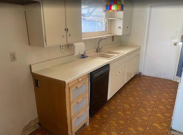 Detail Gallery Image 4 of 12 For 8354 Hudson Dr, San Diego,  CA 92119 - 3 Beds | 2 Baths