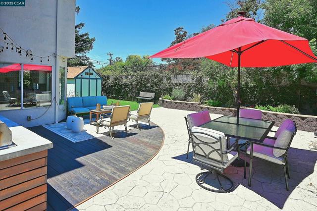 1021 Montclair Court, Livermore CA: https://media.crmls.org/mediaz/20d0a852-46d5-49c5-a228-0e7746da1483.jpg