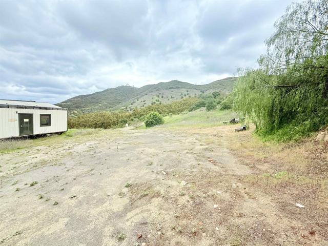 0 Alex Road, Fallbrook CA: https://media.crmls.org/mediaz/20d0b527-5f7c-4fc0-a1a2-76c2ed5e221c.jpg