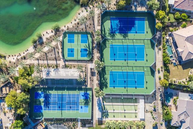 81485 Golden Poppy Way, La Quinta CA: https://media.crmls.org/mediaz/20d15e28-55f5-4dcf-be11-e1434041c259.jpg