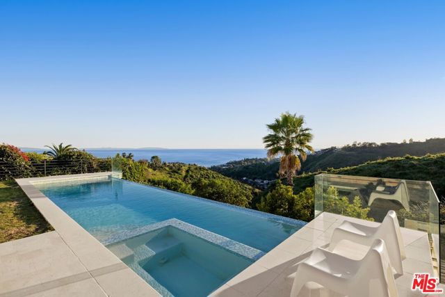 971 Enchanted Way, Pacific Palisades CA: https://media.crmls.org/mediaz/20d2348a-4b64-4d90-a618-7a9c2b668038.jpg