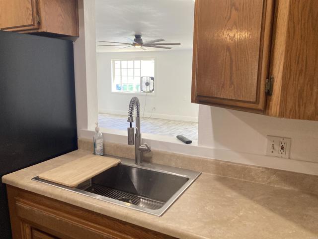 11007 Larkridge Street, Santee CA: https://media.crmls.org/mediaz/20d24580-6070-4a36-975c-e685fffe6f37.jpg