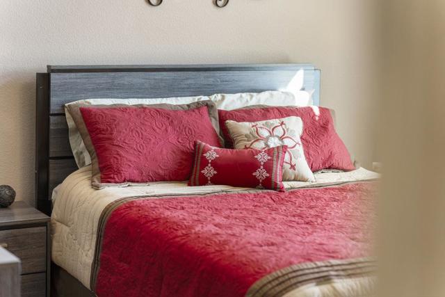 2230 Ventana Court, Hollister CA: https://media.crmls.org/mediaz/20d2be26-a838-4df6-b96d-faa0b7b1664c.jpg