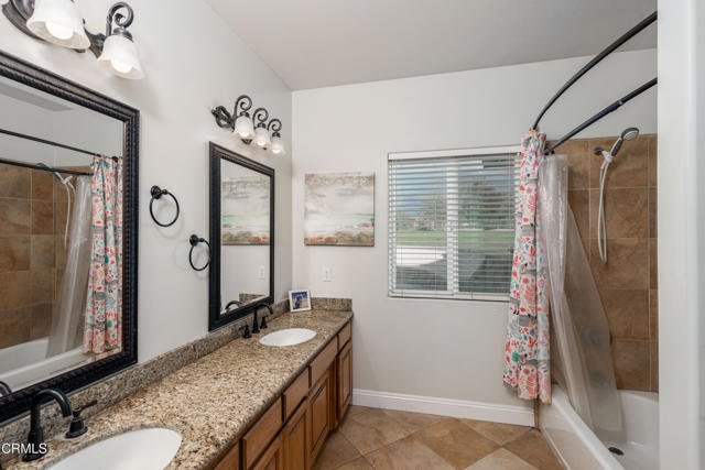 Detail Gallery Image 26 of 75 For 102 Anna Ln, Bakersfield,  CA 93308 - 7 Beds | 5 Baths