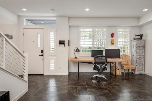 2511 State St, Carlsbad CA: https://media.crmls.org/mediaz/20d32b92-b3cc-49bb-b3b8-645652aead61.jpg