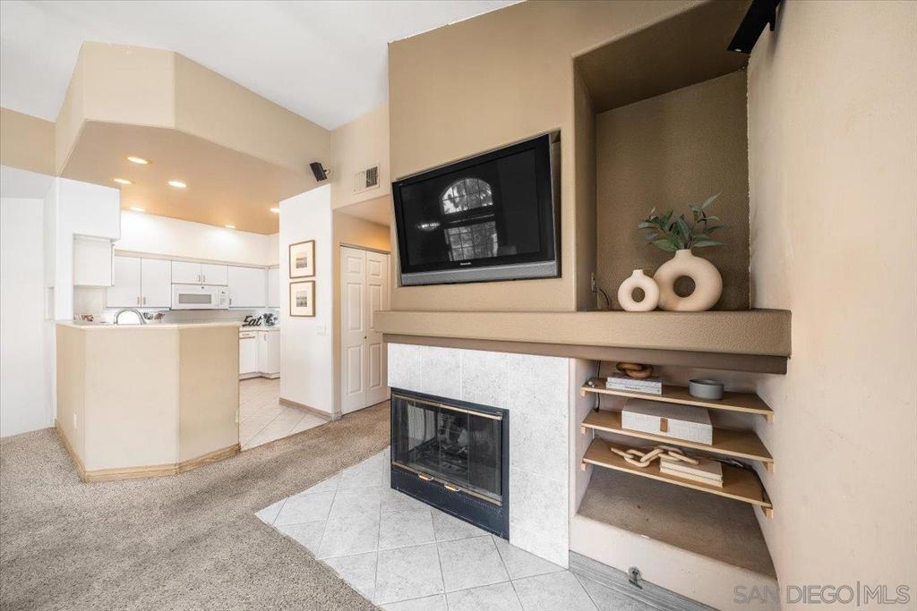 11985 Tivoli Park Row - photo 10