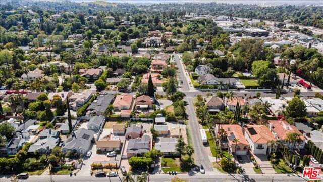 5460 Aura Avenue photo 6