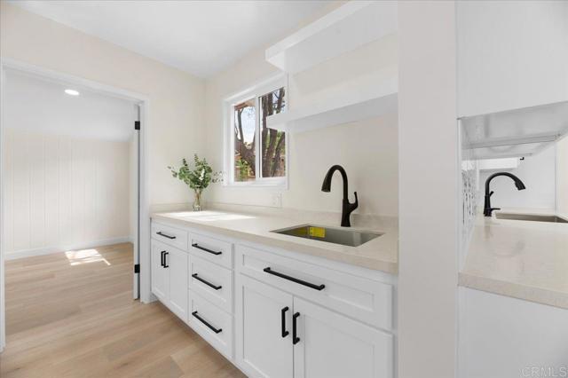 Detail Gallery Image 13 of 38 For 4042 Las Casas Ave, Claremont,  CA 91711 - 3 Beds | 2/1 Baths