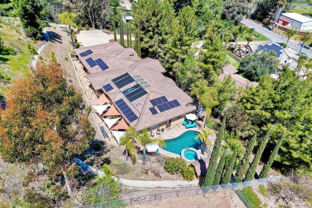 11558 Creek Road, Poway CA: https://media.crmls.org/mediaz/20d8d04d-d05f-47fd-ad96-6755fbc2c6d7.jpg