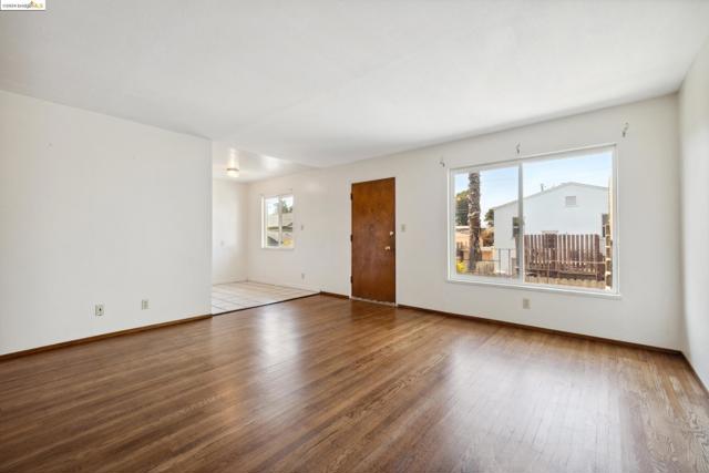 Image 2 of 16 For 1612 Parker St