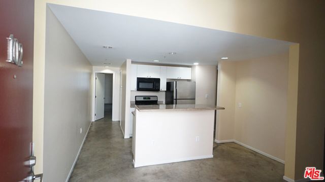 922 W 23Rd Street, Los Angeles CA: https://media.crmls.org/mediaz/20d9c53f-6584-4dca-b973-e6889bf24316.jpg