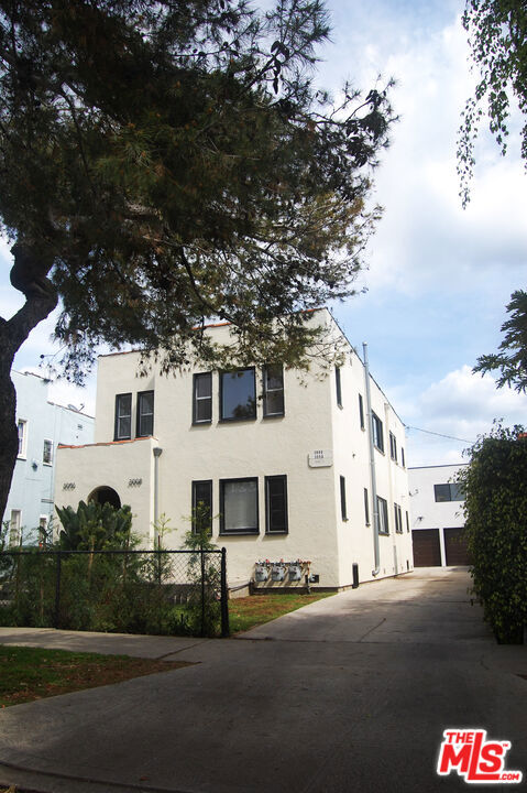 3006 Chesapeake Ave, Los Angeles, CA 90016