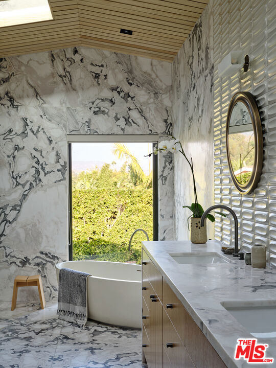 6738 Wildlife Road photo 15