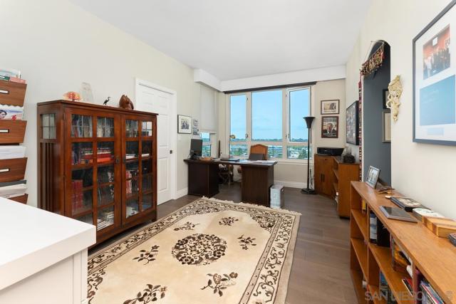 3890 Nobel Dr., San Diego CA: https://media.crmls.org/mediaz/20da83ed-84db-447b-8abb-b2950dd27a83.jpg