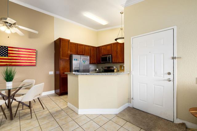 Image 7 of 35 For 78650 Avenue 42  102