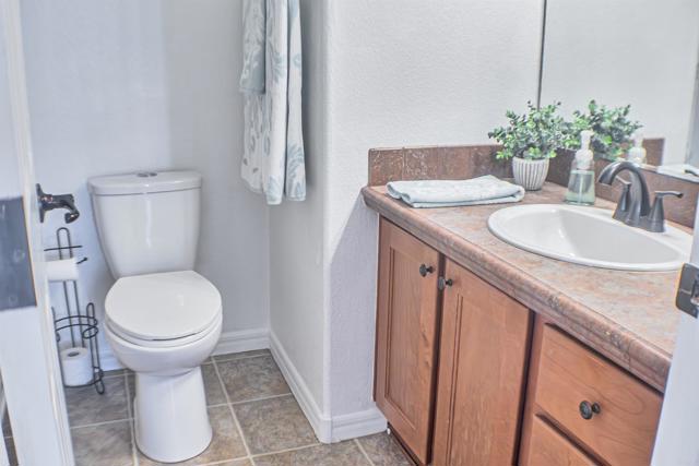 138 Steven Lane, Oceanside CA: https://media.crmls.org/mediaz/20ddddb8-f4bd-492a-b942-8caf9c4fabda.jpg