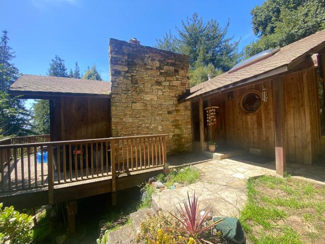 341 Metalwood Drive, Soquel CA: https://media.crmls.org/mediaz/20de9e50-eb91-442a-bb63-e39cb7b9c2f9.jpg